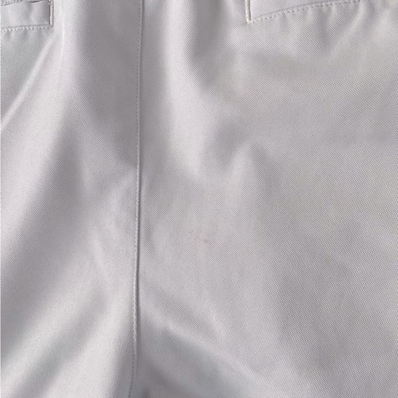 Nike Golf Men's Khaki Gray Shorts SIze 32 Medium - Picture 7 of 7